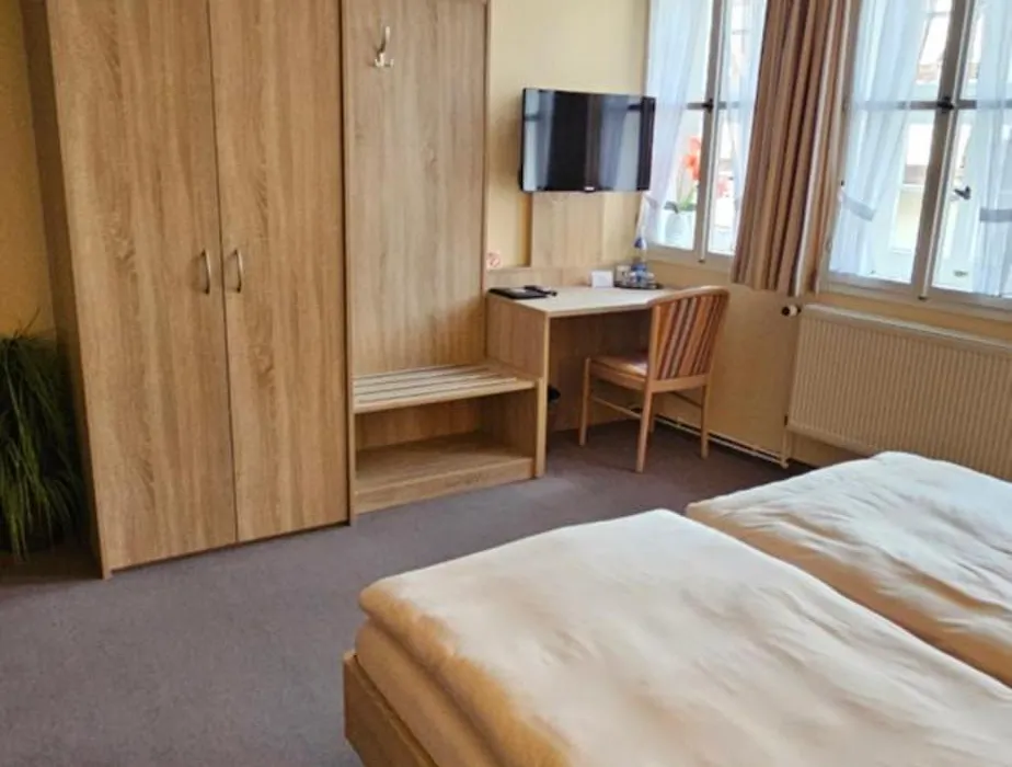 Hotel Zum Schloss-1