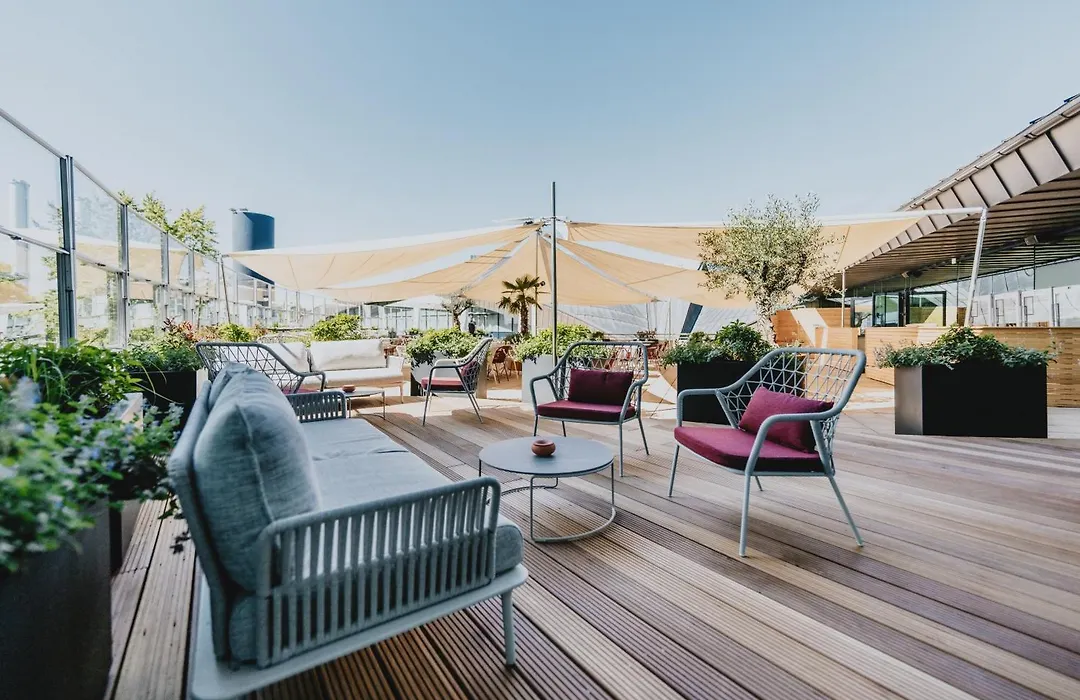 Coque Hotel-1