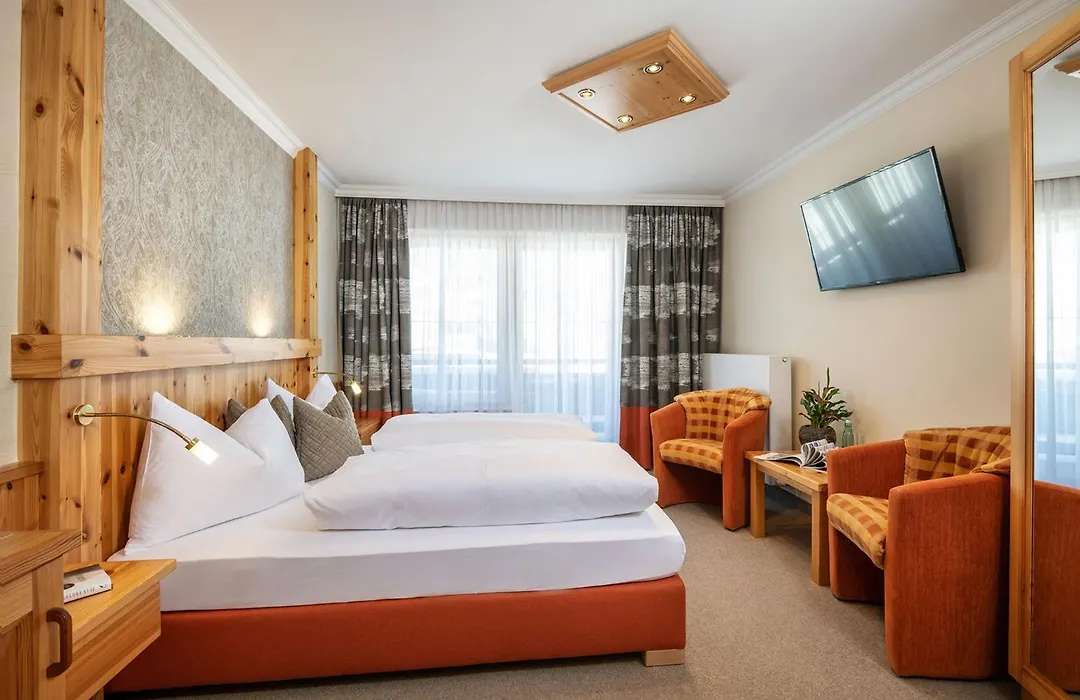 Hotel Garni Haus Tyrol-1