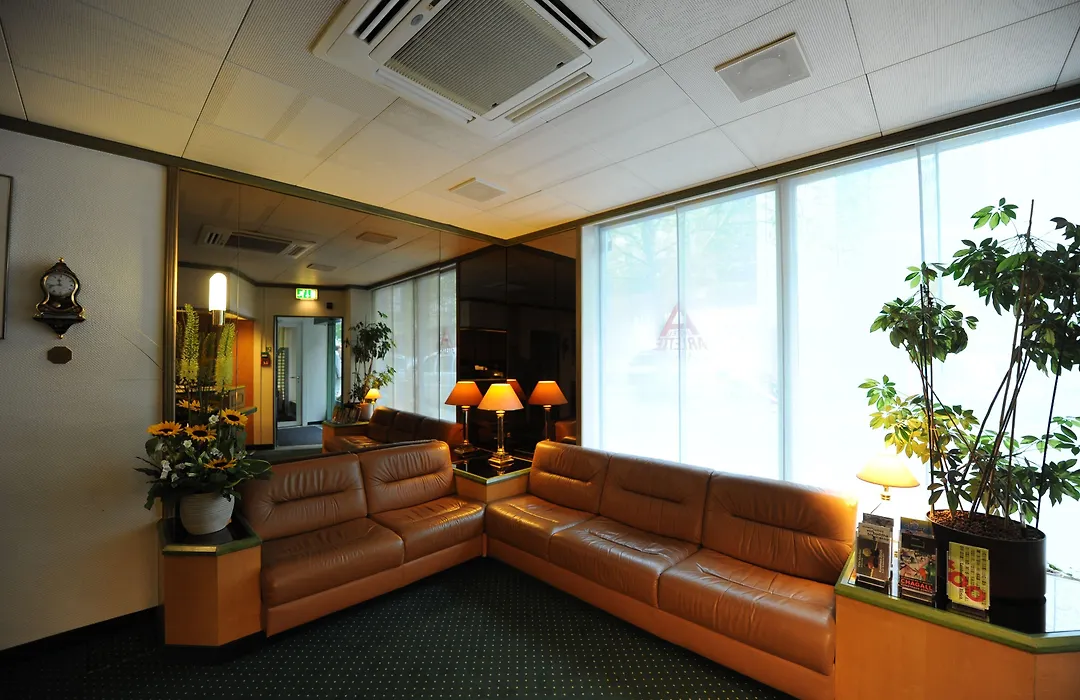 Hotel Arlette Beim Hauptbahnhof-1