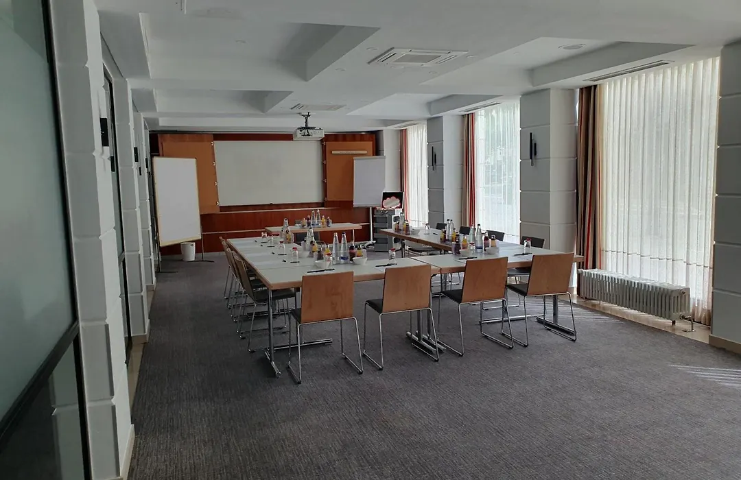 K+K Hotel am Harras-1