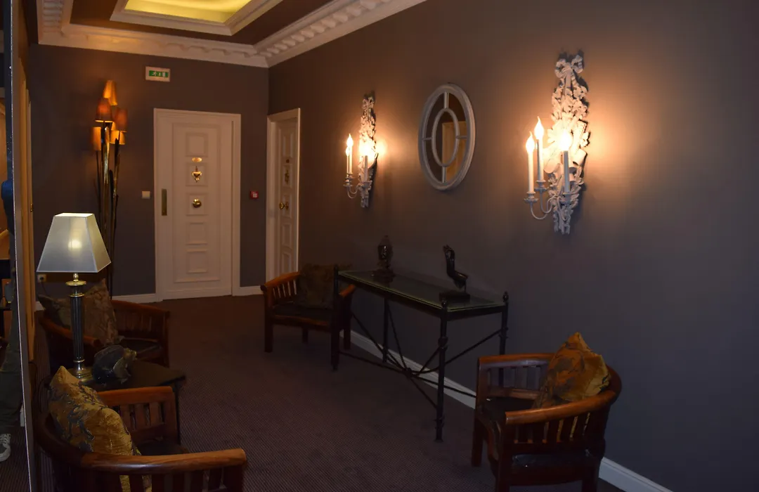 Hotel Petit Palais-1