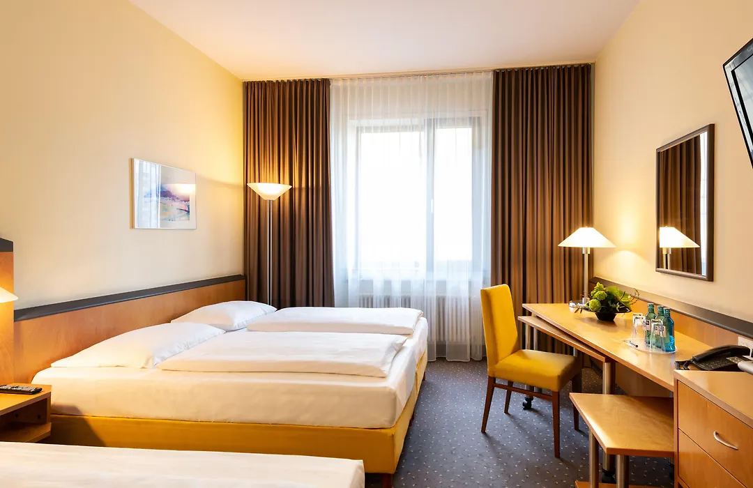Plaza Hotel&Living Frankfurt-1