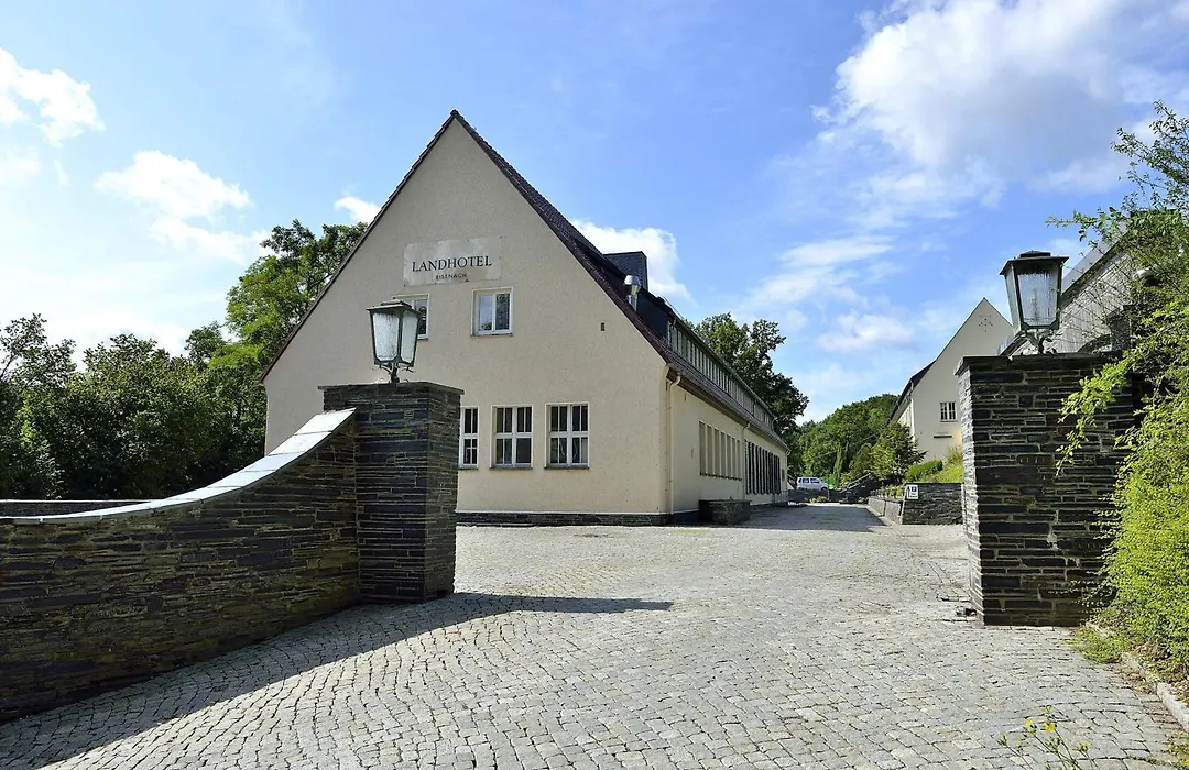 Land- und Golfhotel Alte Fliegerschule-1
