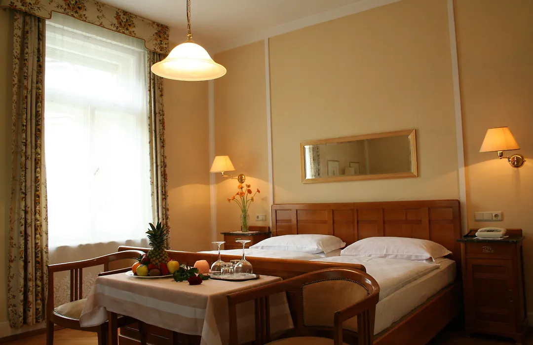 Hotel Villa Westend-1