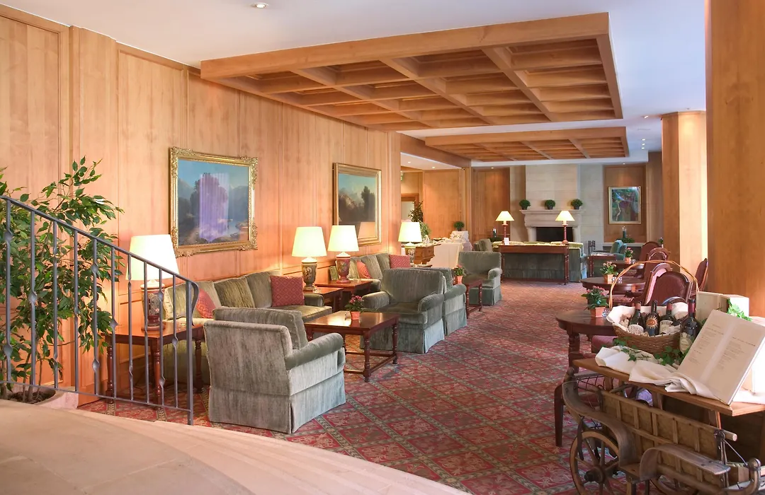 Crystal Hotel Superior-1