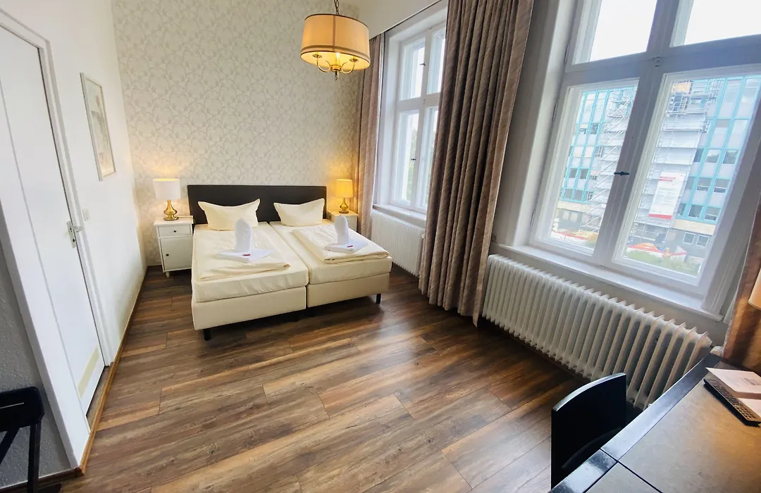 Hotel Kaiserhof Deluxe-1