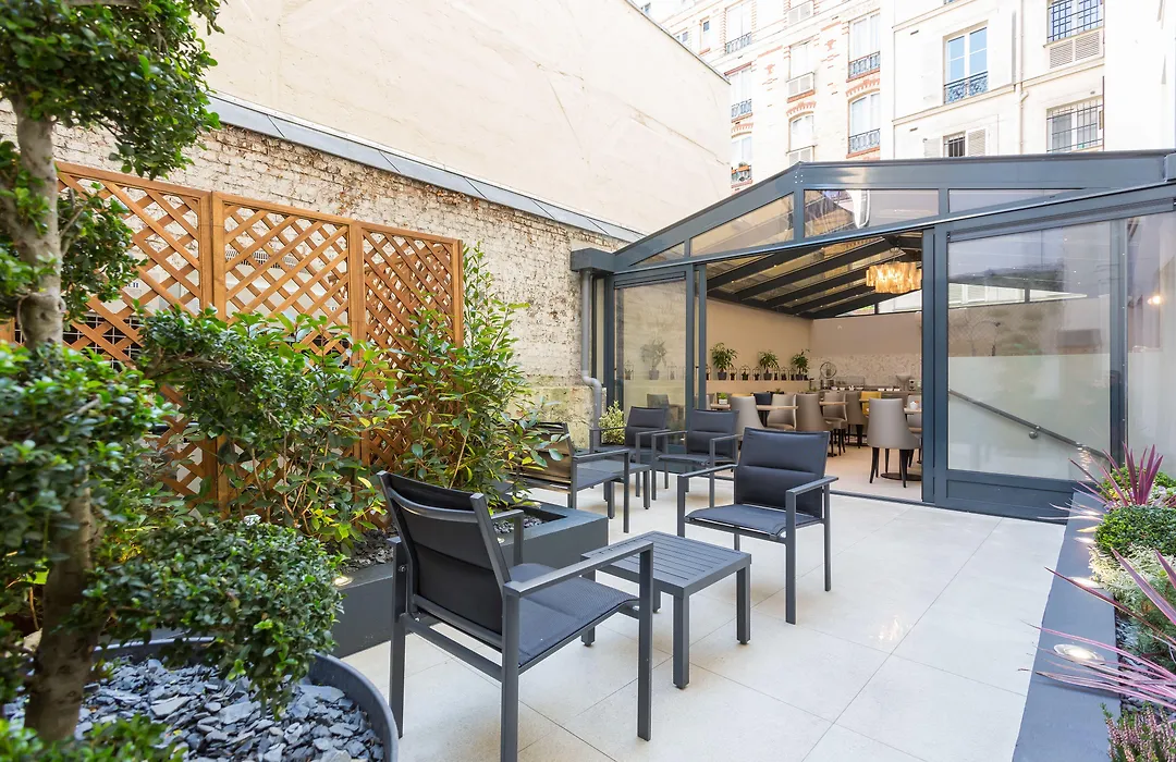 Logis Hotel Jardin De Villiers-1