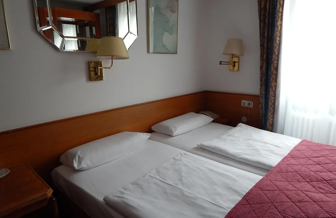 Hotel Montree-1