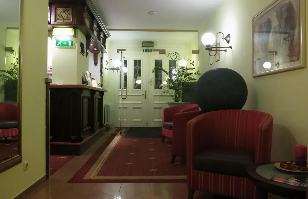 Hotel Elefant-1
