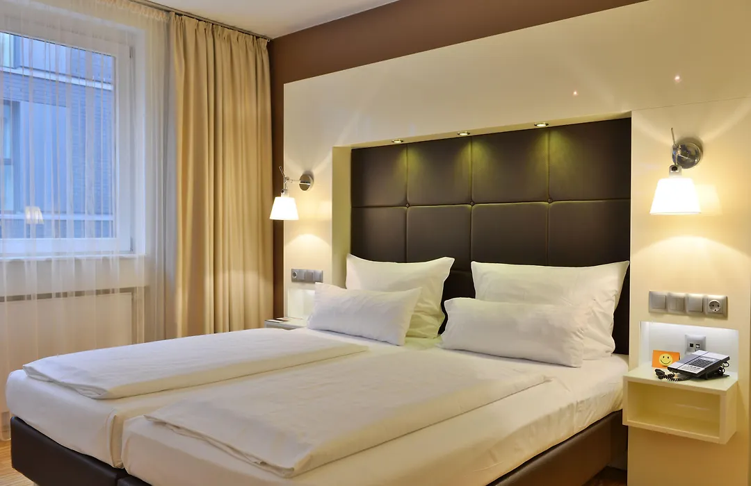 Hotel Santo-1