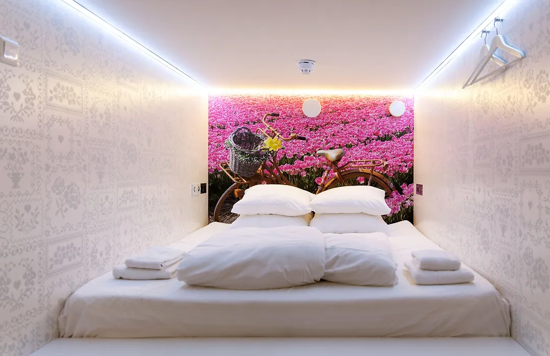 De Bedstee Boutique Capsules (Adults Only)-1