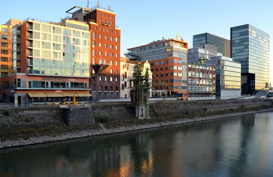 Courtyard By Marriott Duesseldorf Hafen-1