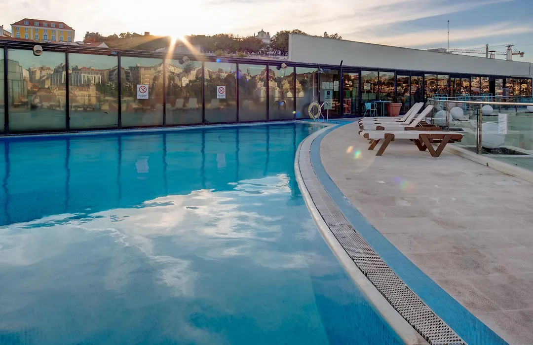 VIP Executive Eden Aparthotel-1