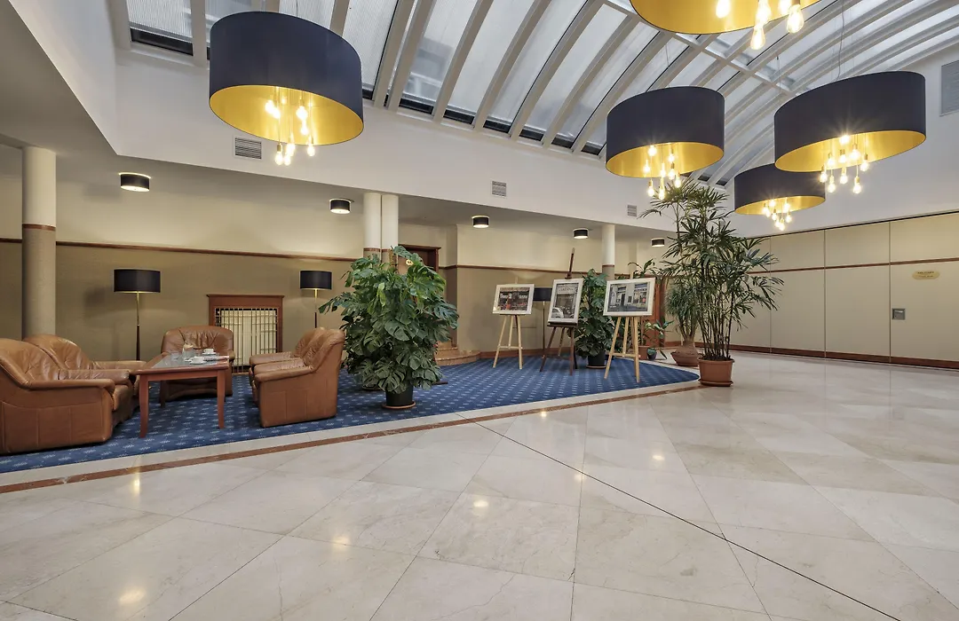 Hotel Hetman-1