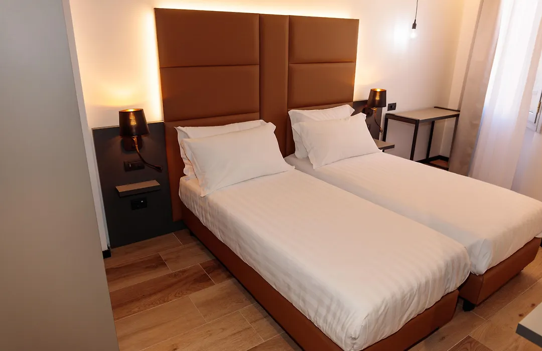 London Hotel-1