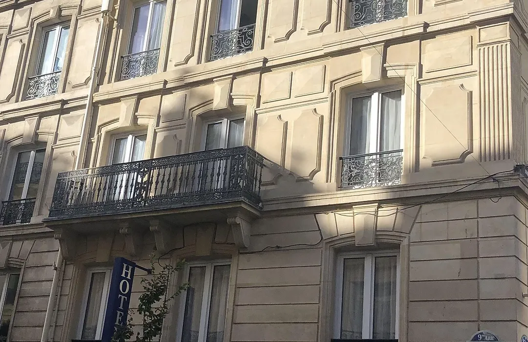 Hotel Clauzel Paris-1