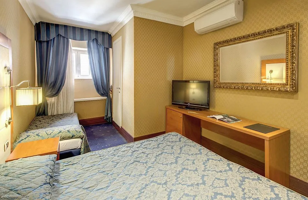 939 Hotel-1