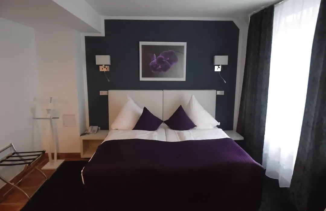 Hotel Rheingold-1
