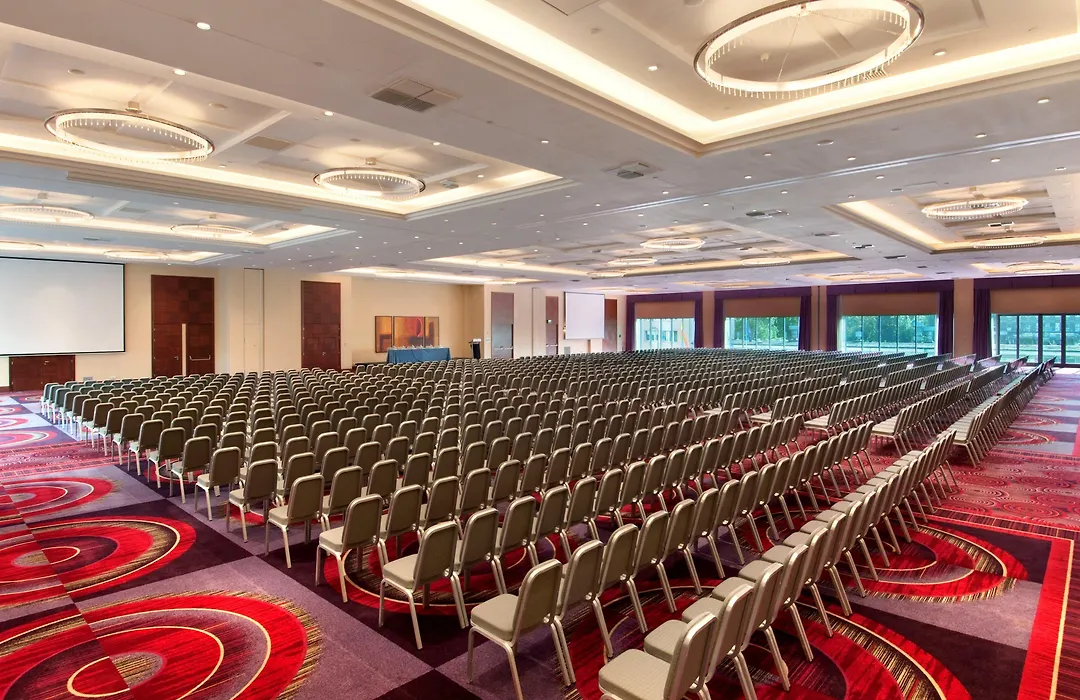 Hilton Warsaw City Hotel-1
