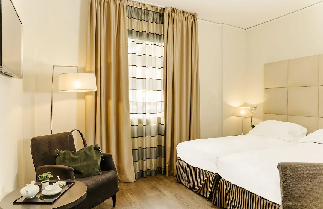 Cosmopolitan Hotel-1