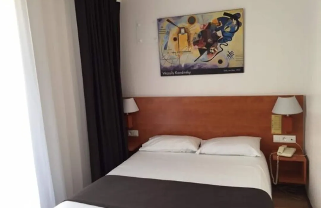 Hotel Le 21Eme-1