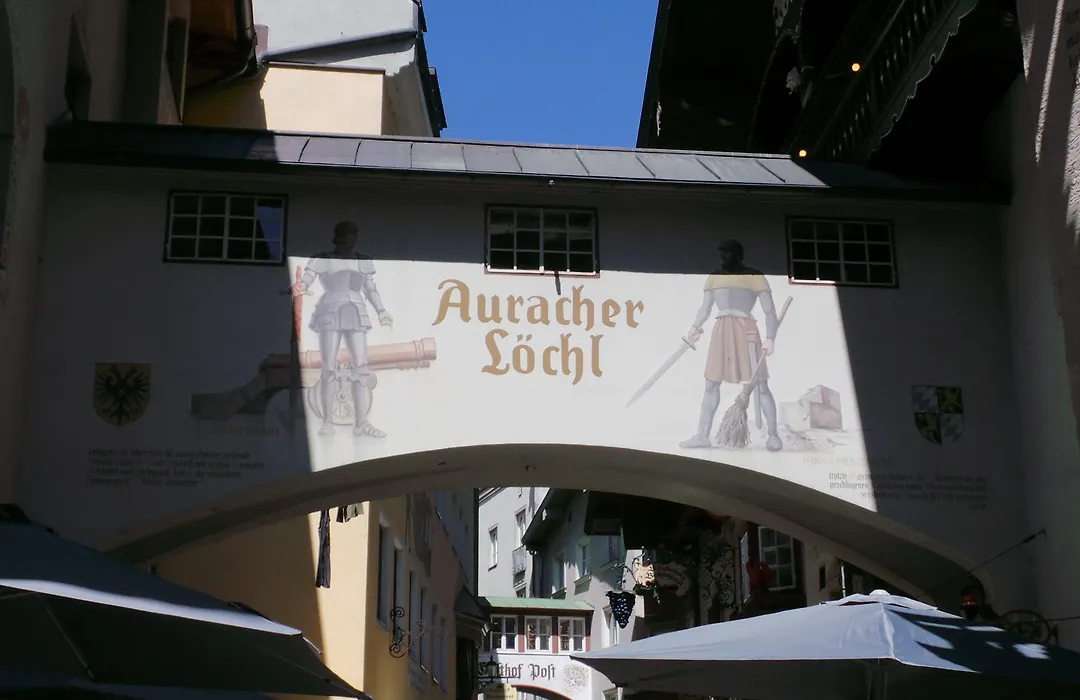 Boutique Hotel im Auracher Löchl-1