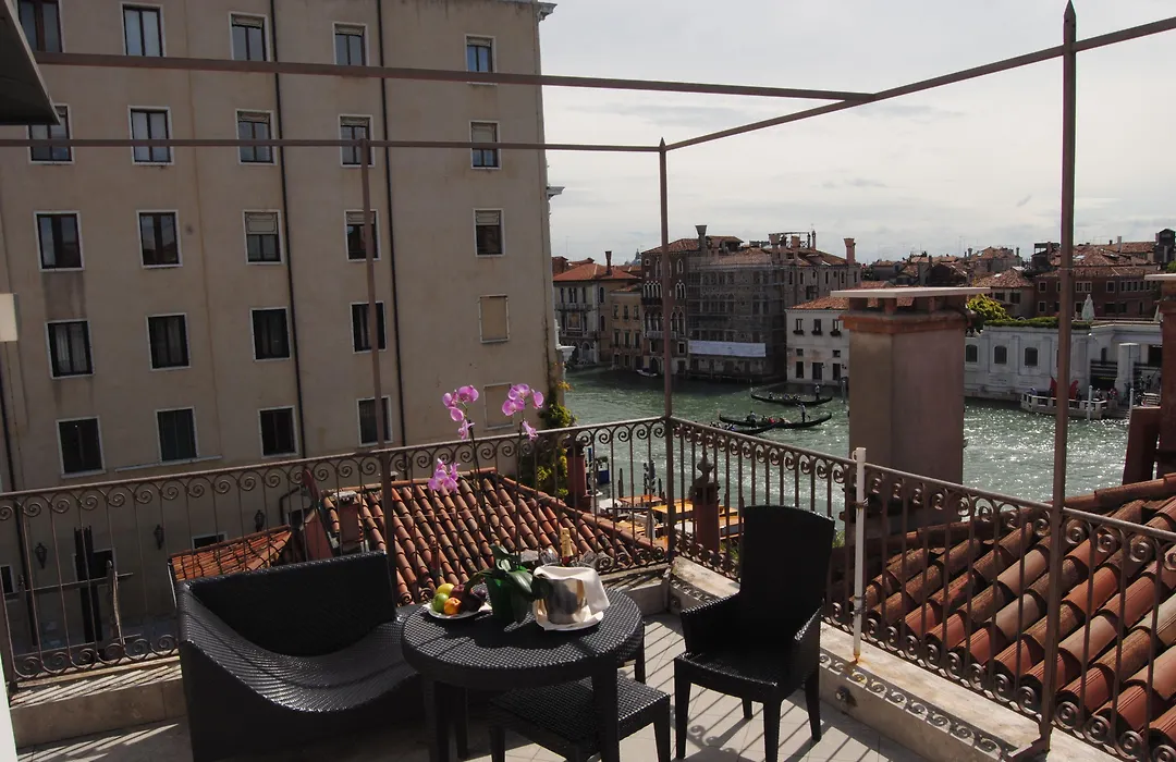 Hotel Dei Dragomanni-1