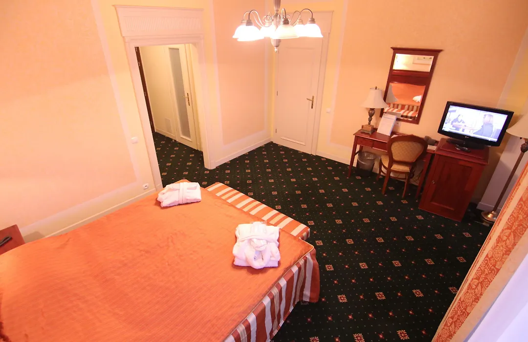 Humboldt Park Hotel & Spa-1