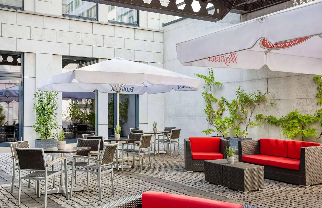 Intercityhotel Dresden-1