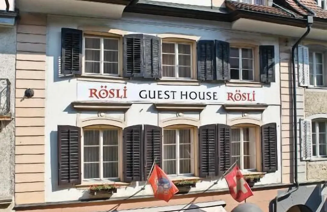 Roesli Guest House-1