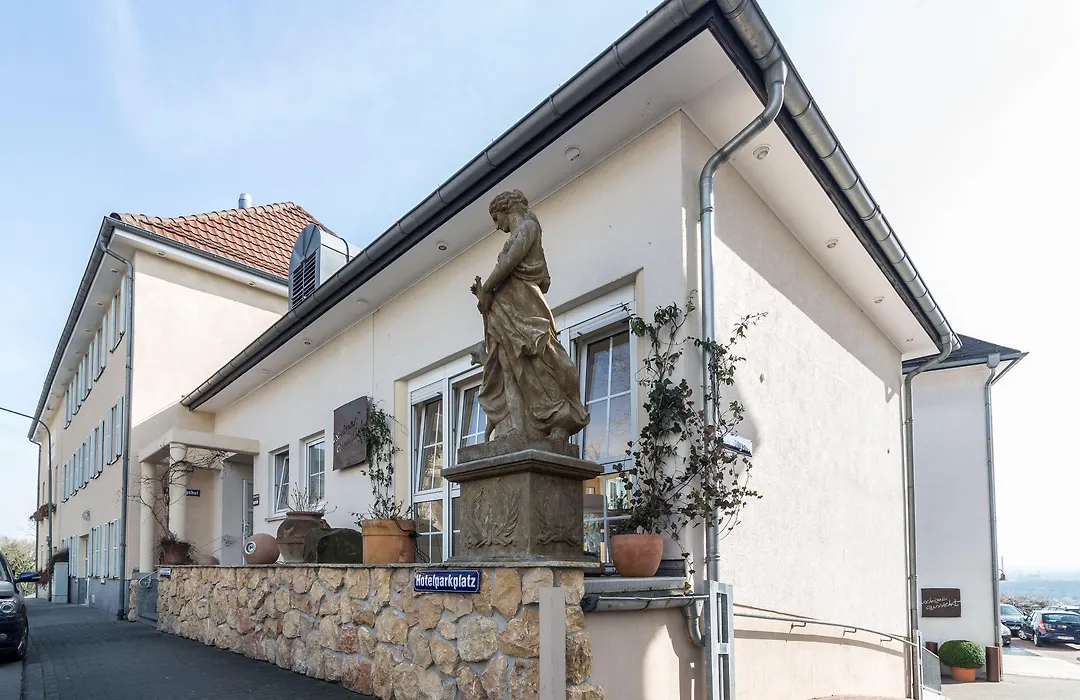 Hotel Schöne Aussicht-1