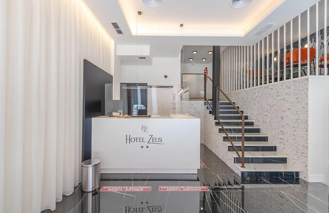 Hotel Zeus-1