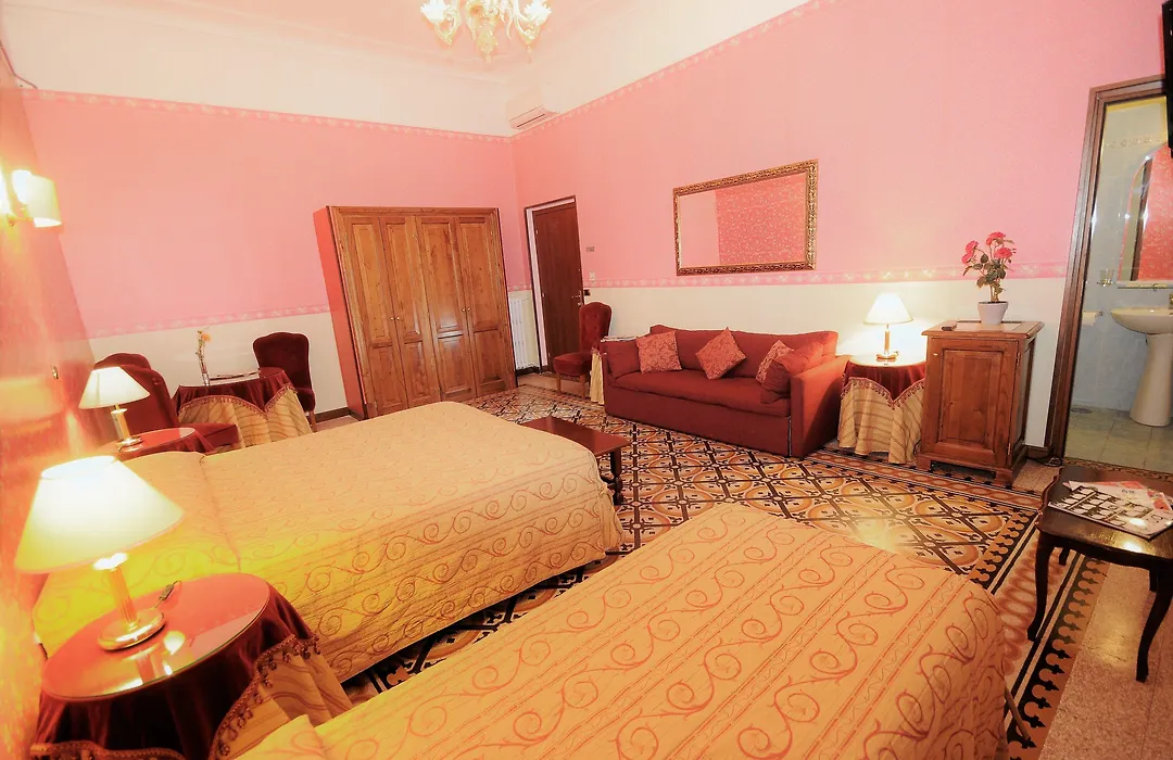 Hotel Sweet Home-1