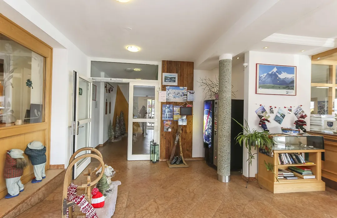 Alpenhotel Tauernstüberl-1