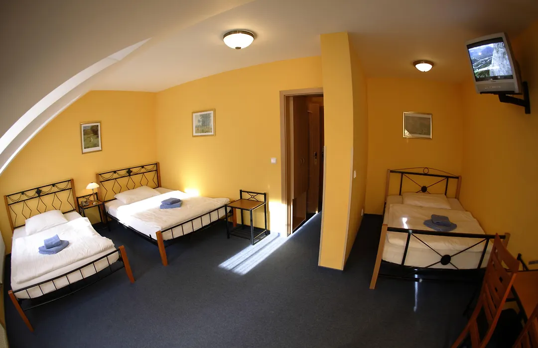 Hotel Boston-1