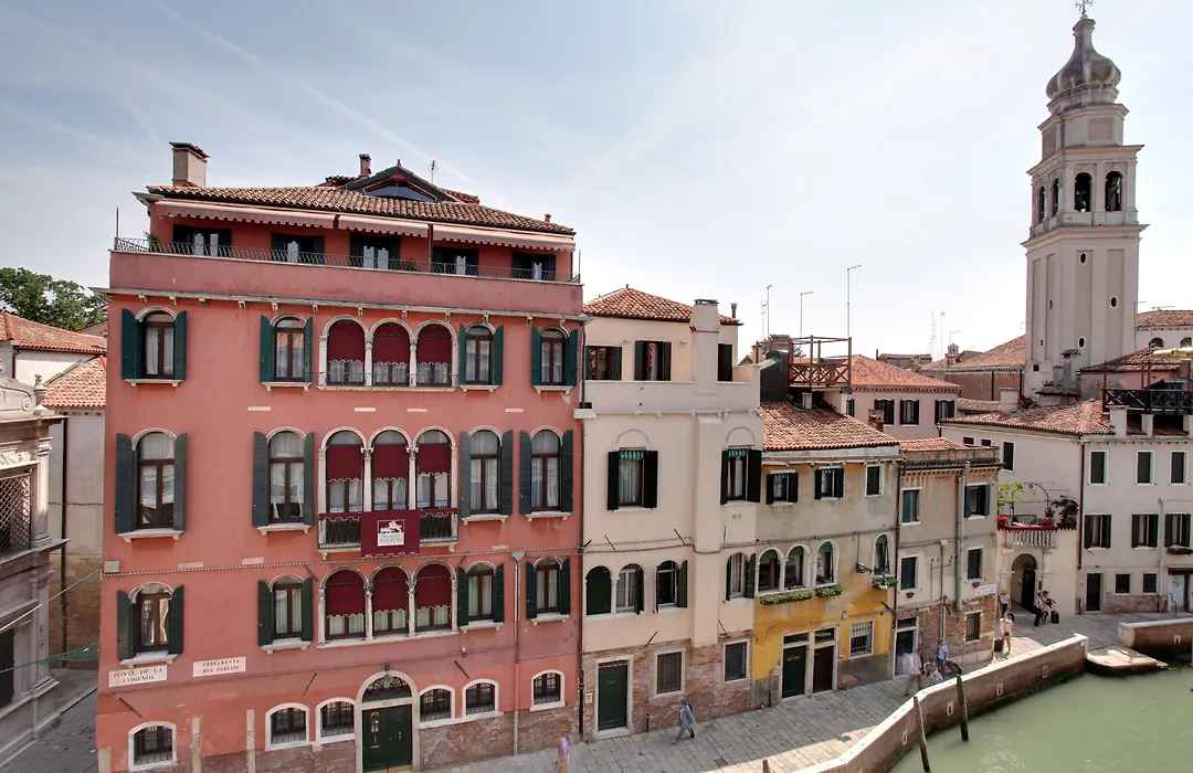 Palazzo Schiavoni Residenza D'Epoca & Suite-Apartments-1