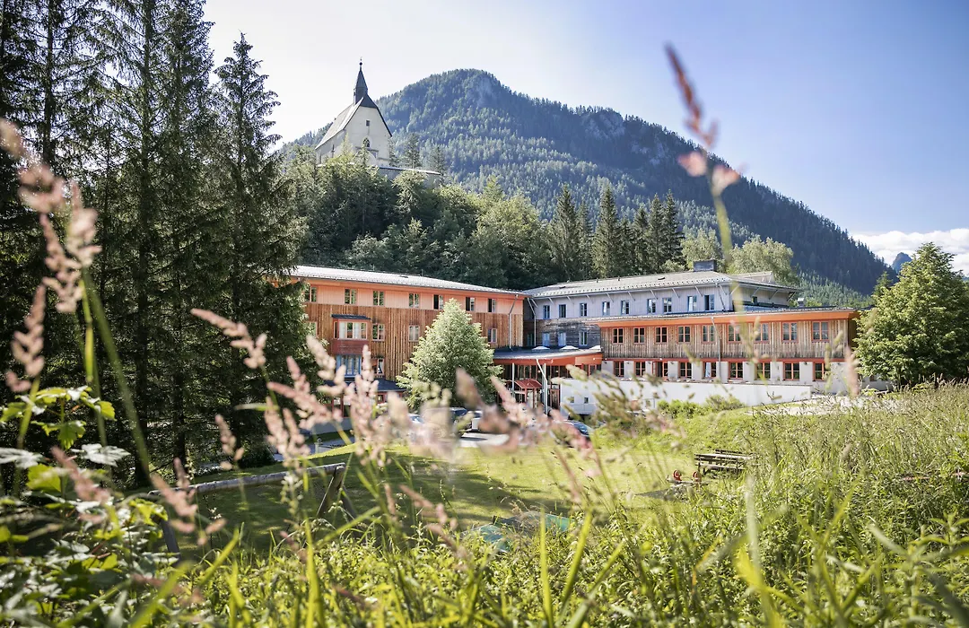 JUFA Hotel am Sigmundsberg-1