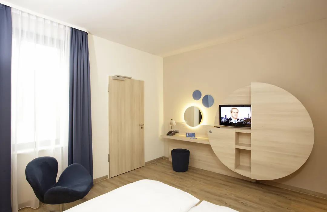 H2 Hotel Berlin-Alexanderplatz-1