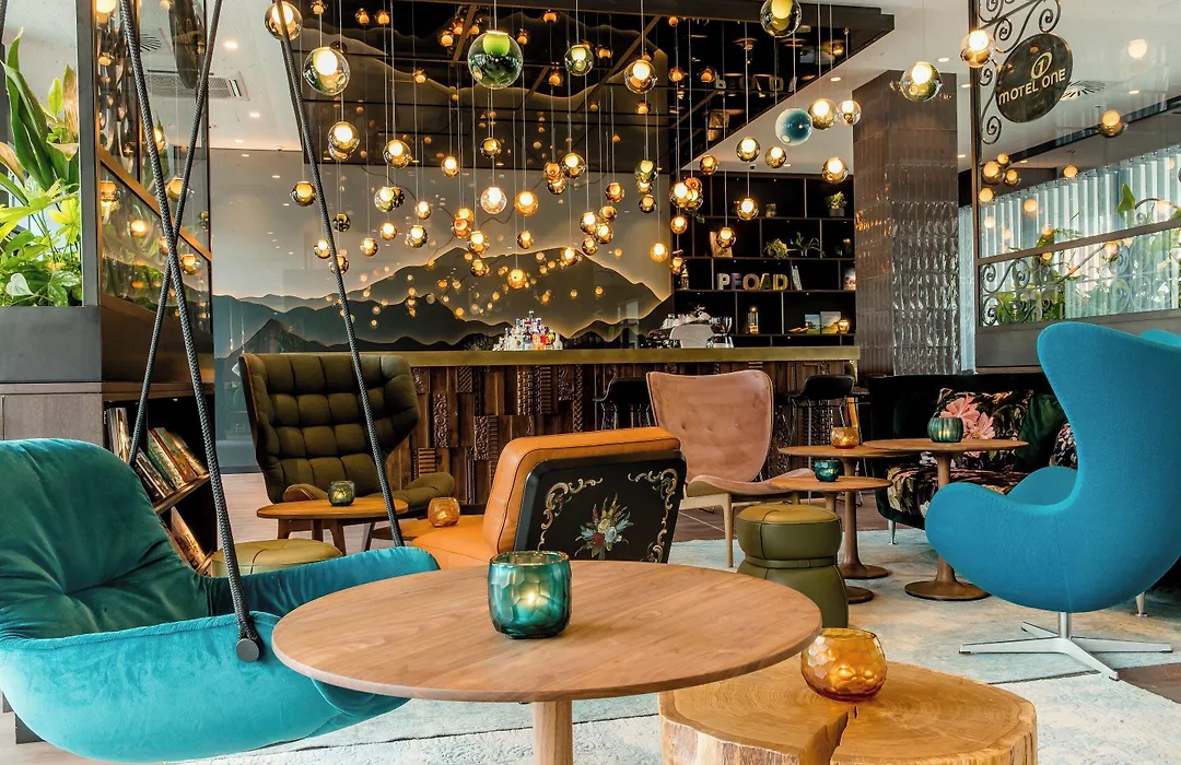 Motel One Salzburg-Süd-1