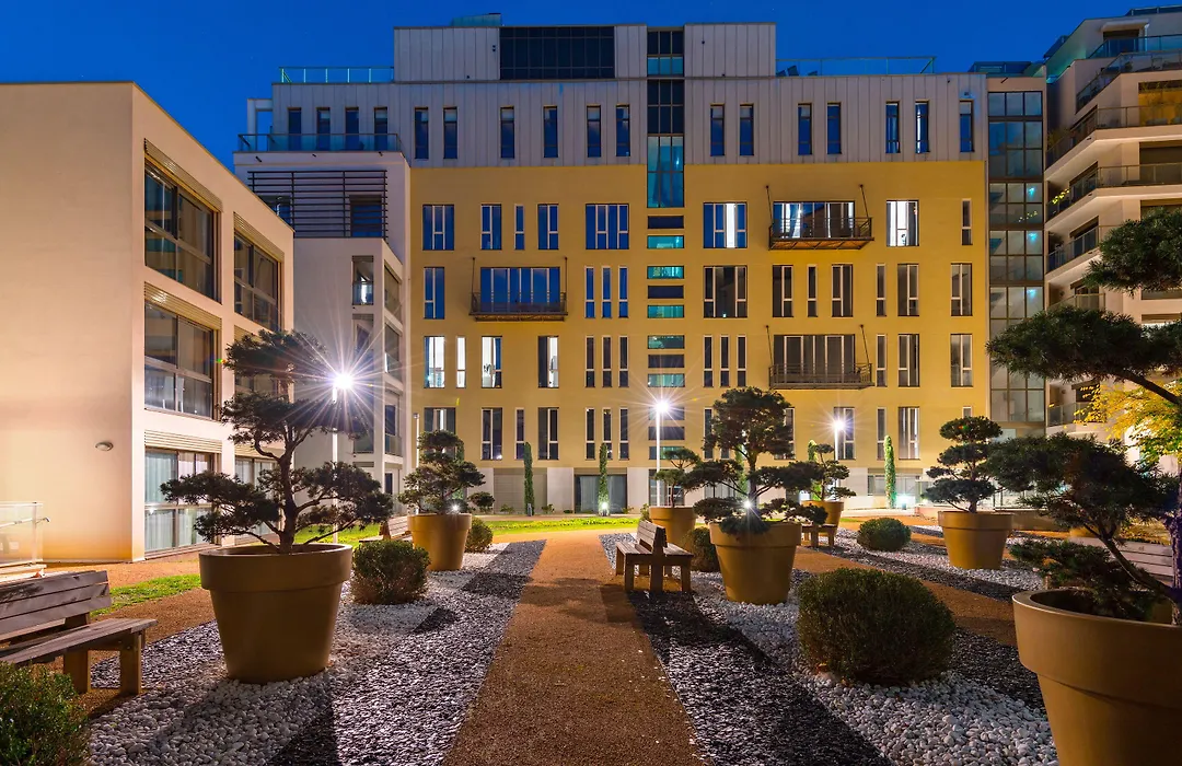 Lagrange Aparthotel Lyon Lumiere-1