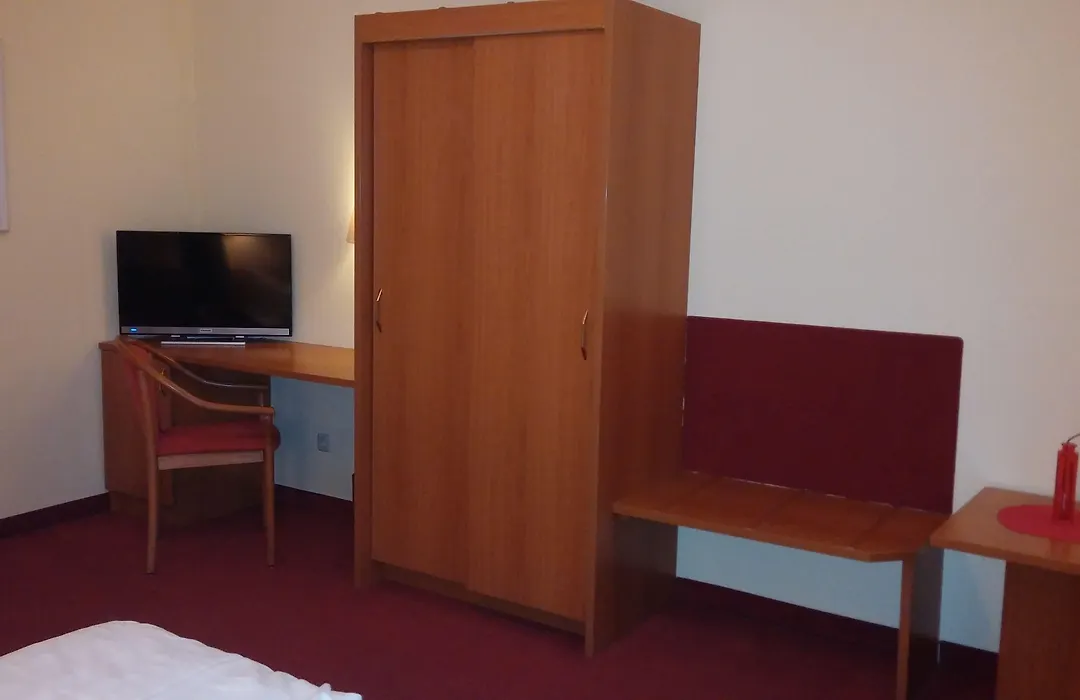 Hotel Berliner Ring-1