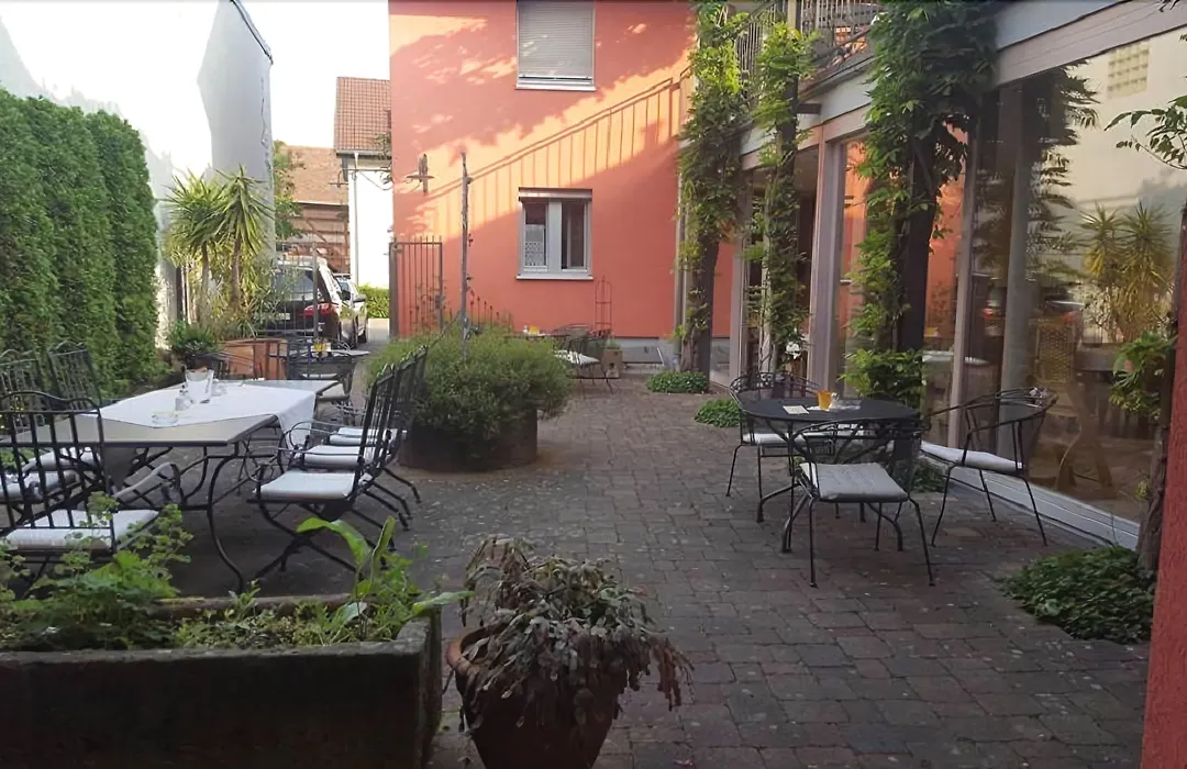 Arndt Hotel Garni-1
