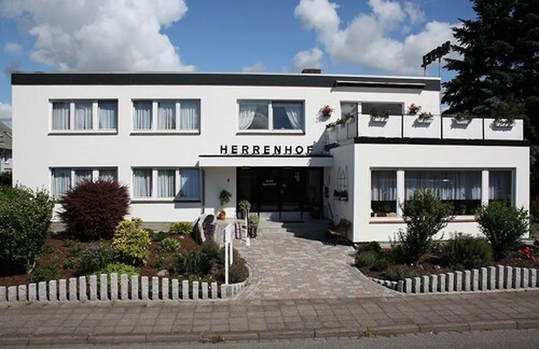 Hotel Herrenhof-1