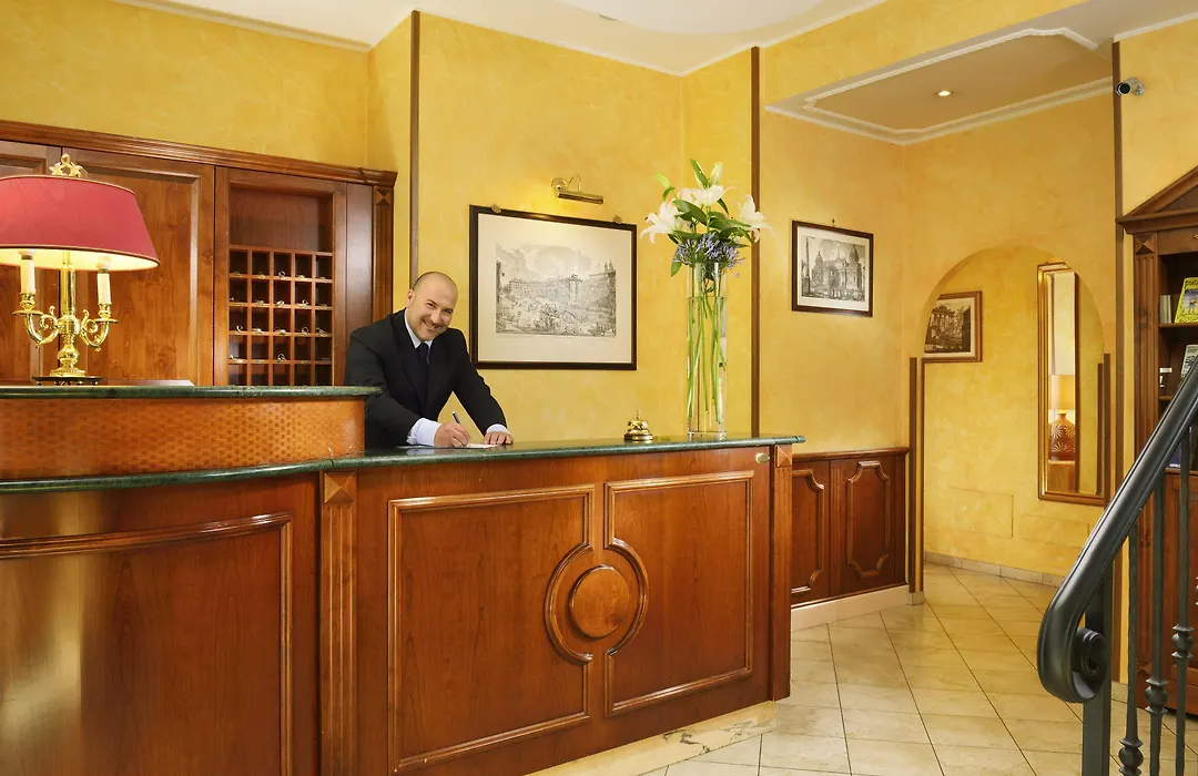 Hotel Tuscolana-1