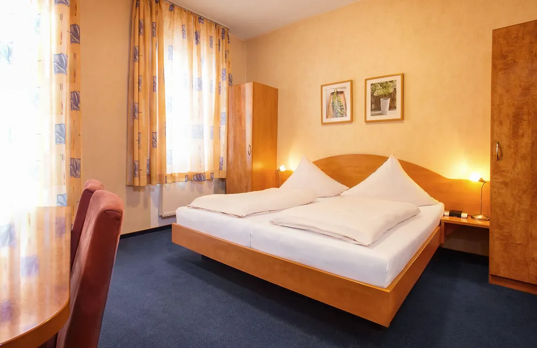 Stumbergers Hotel - Free Parking --1