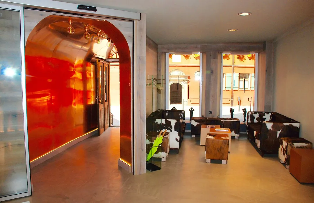 Hezelhof Hotel-1
