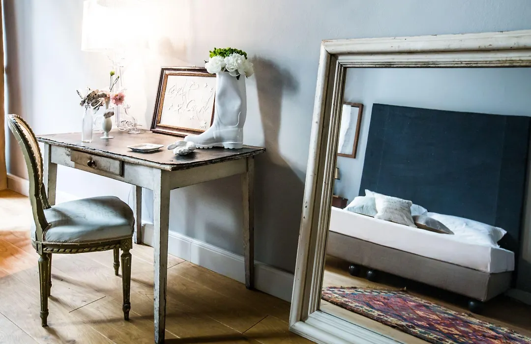 Soprarno Suites-1