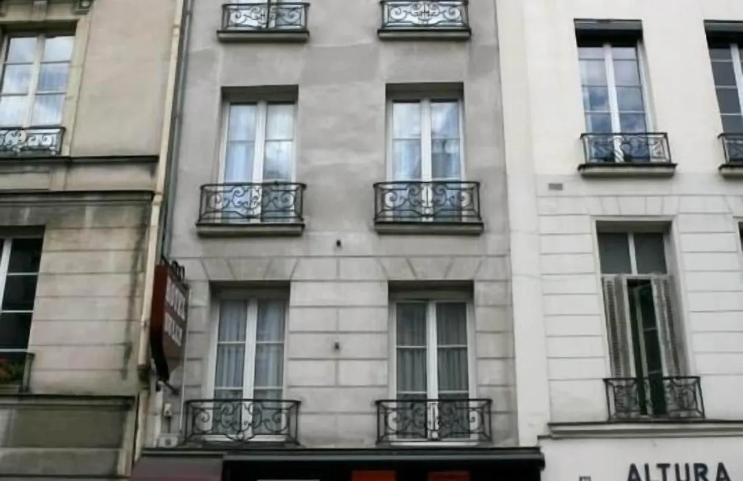 Sully Hotel-1