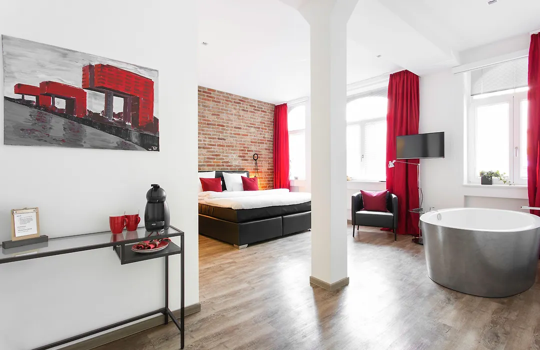 1st Floor Köln 2-1